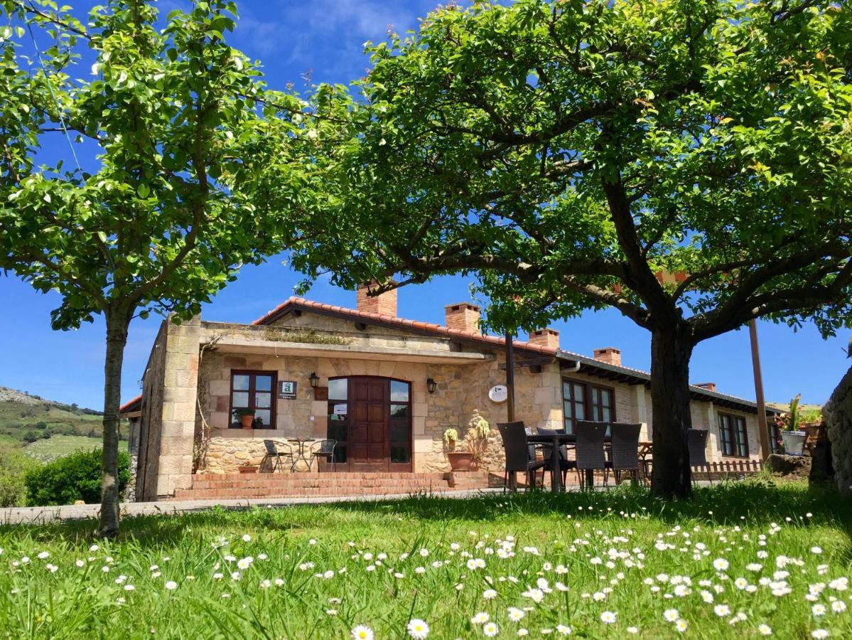 Apartamentos La Roblera Orena Buitenkant foto