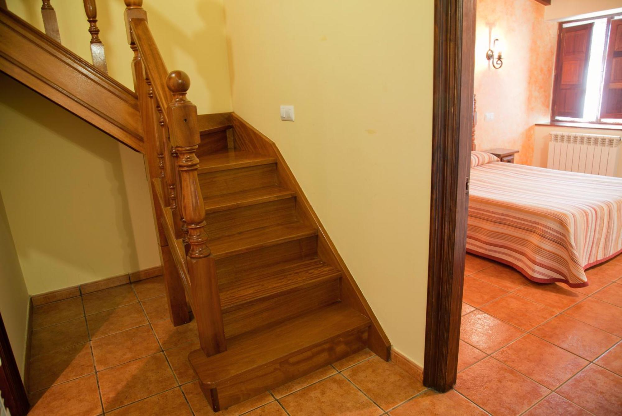 Apartamentos La Roblera Orena Buitenkant foto